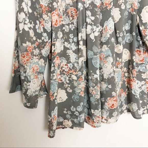 BCBGeneration Floral Blouse Grey Blue Size XXS - Picture 2 of 8